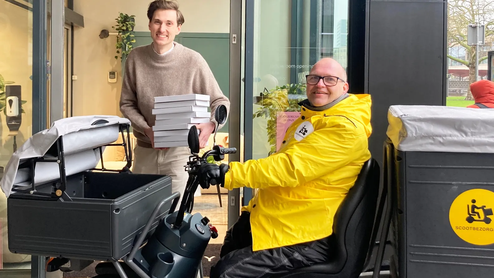 Scootbezorger Marc Jeltema en Ruben pilot 3 kopie